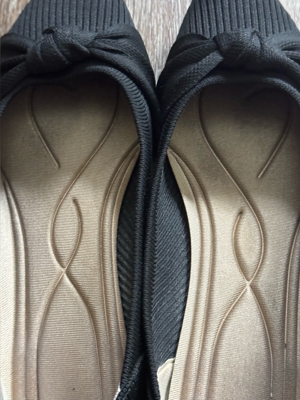 Knit Pointed Ballet Flats with Knot Accent 🩰 - Picture 8 of 11